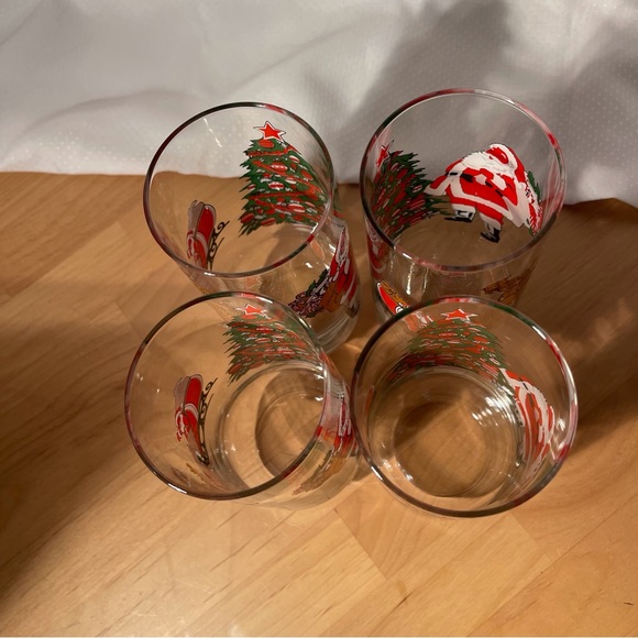 Luminarc Santa & Sleigh Vintage Glasses 4 - Picture 12 of 13